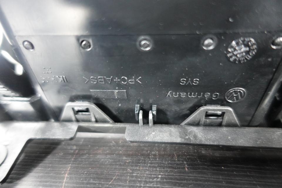 VW Touran 1T Radioblende Lüftungsdüsen Verkleidung 2006 M39 – Bild 6