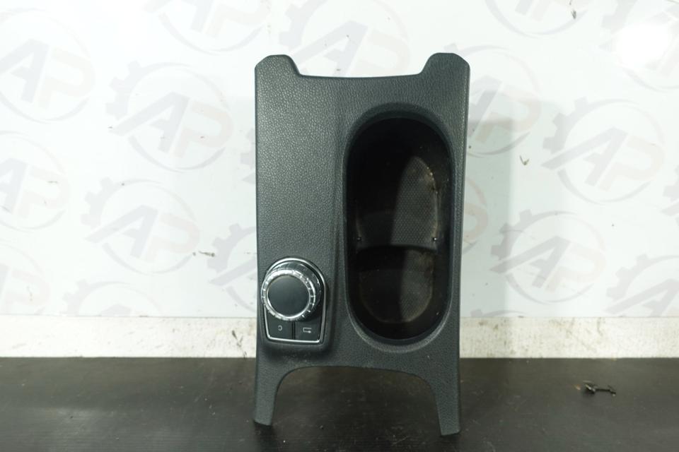 Mercedes B-Klasse W246 Mittelkonsole Ablagefach Drehregler M41 – Bild 4