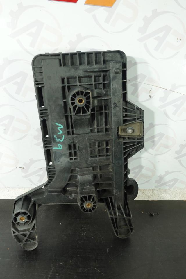 VW Touran 1T Batteriehalter Batterieträger Halterung 2007 M39 – Bild 4
