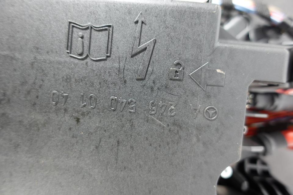 Mercedes B-Klasse W246 SAM Steuergerät Sicherungskasten M41 – Bild 6