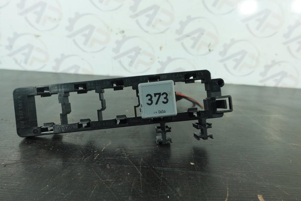 Audi TT 8J Relais 373 8D0951253A Relaisträger 1K2937503A M22 – Bild 3