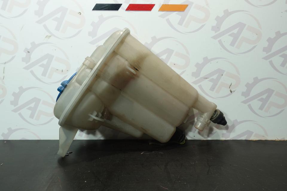 Audi A4 B8 8K Kühlwasser Ausgleichsbehälter 8K0121403C M23 – Bild 4