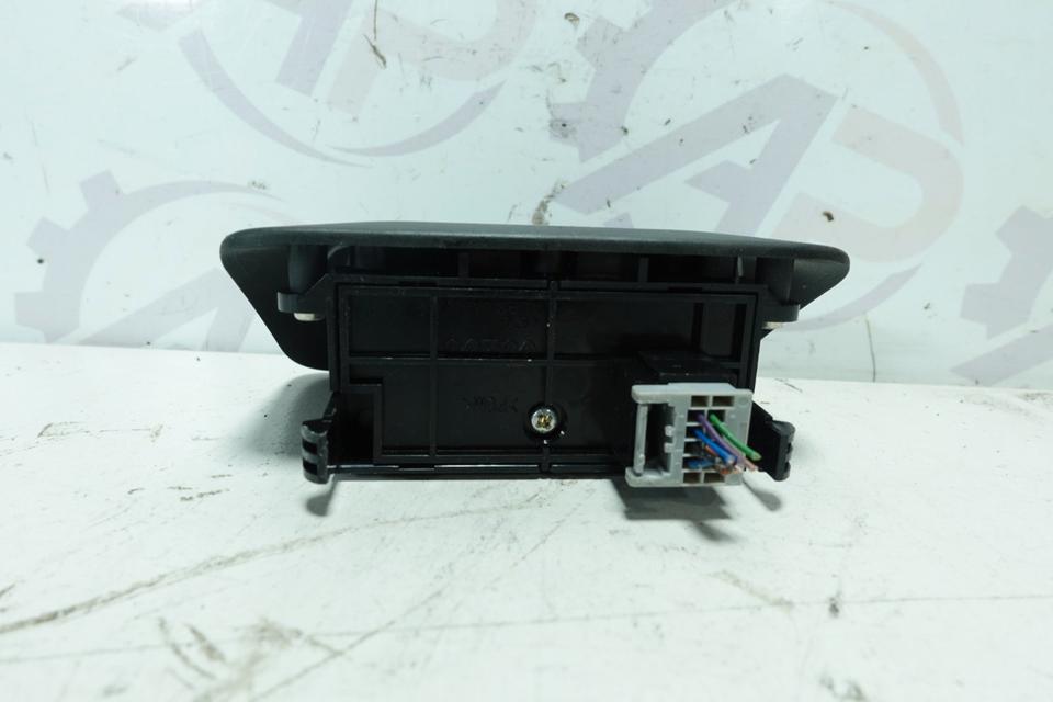Volvo V60 I FW Parkbremse Schalter 31343242 M35 – Bild 2