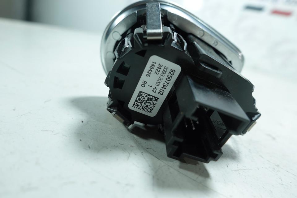 BMW 1er F20 Start Stop Schalter 9250734 M01 – Bild 2