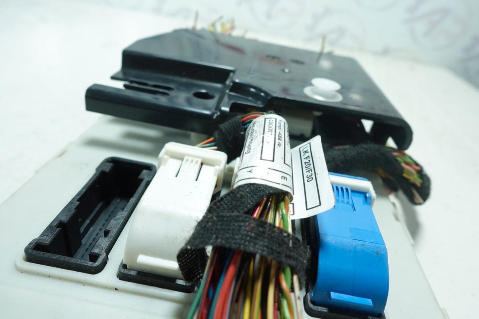 BMW 1er F20 FEM Steuergerät 9292652 9291773 M01 – Bild 9
